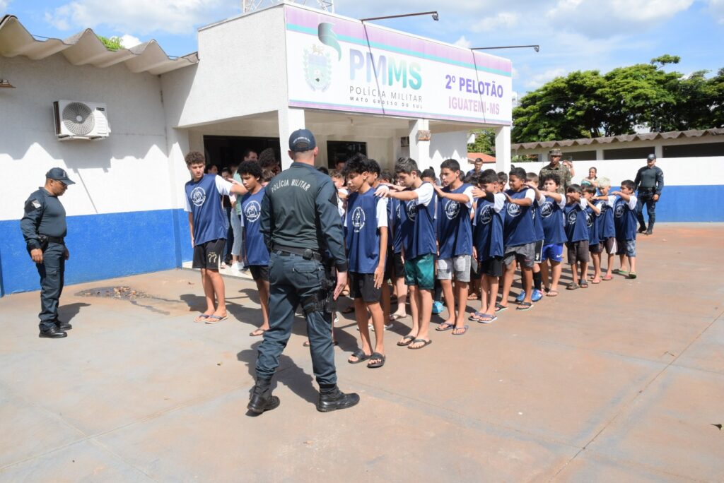 Iguatemi: Projeto da Polícia Militar "Bom de Bola, Bom na Escola" inicia suas atividades oficialmente