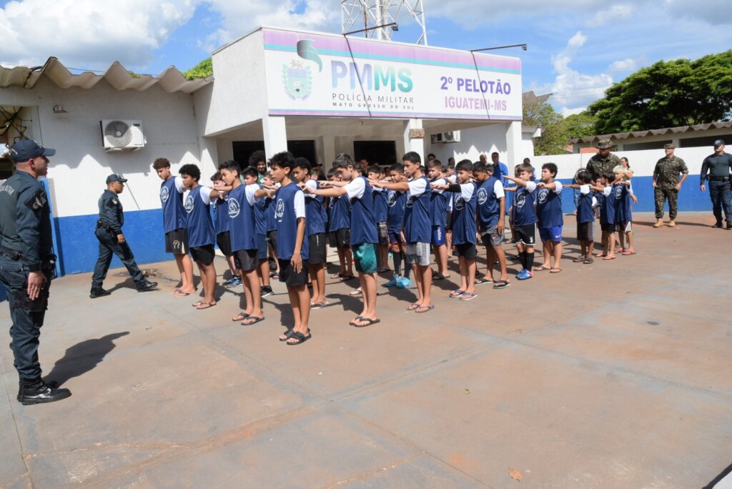 Iguatemi: Projeto da Polícia Militar "Bom de Bola, Bom na Escola" inicia suas atividades oficialmente