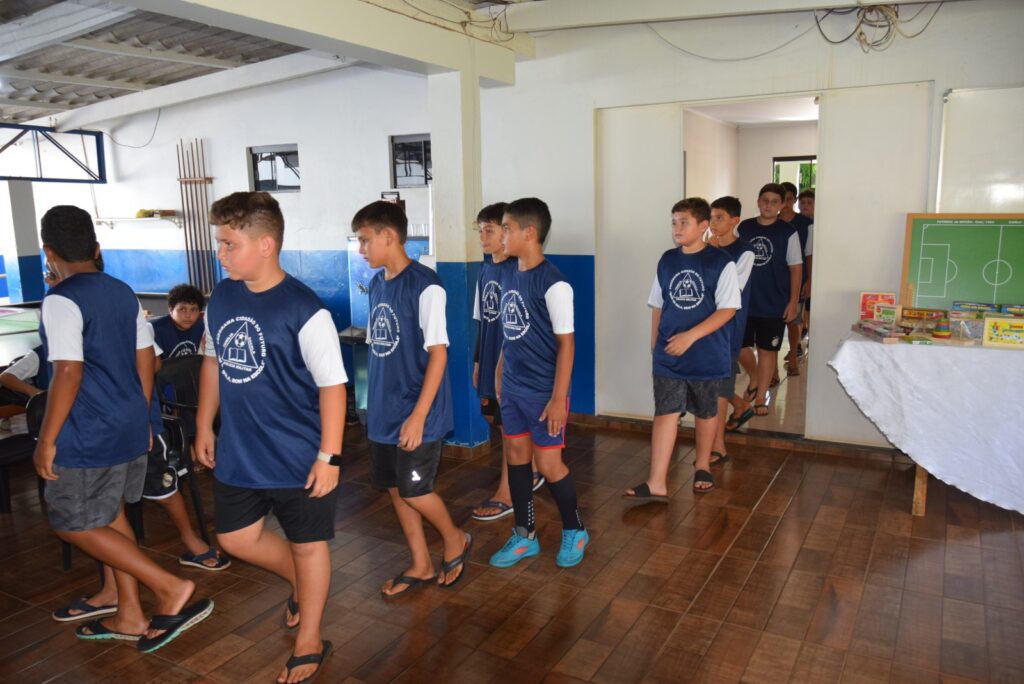 Iguatemi: Projeto da Polícia Militar "Bom de Bola, Bom na Escola" inicia suas atividades oficialmente