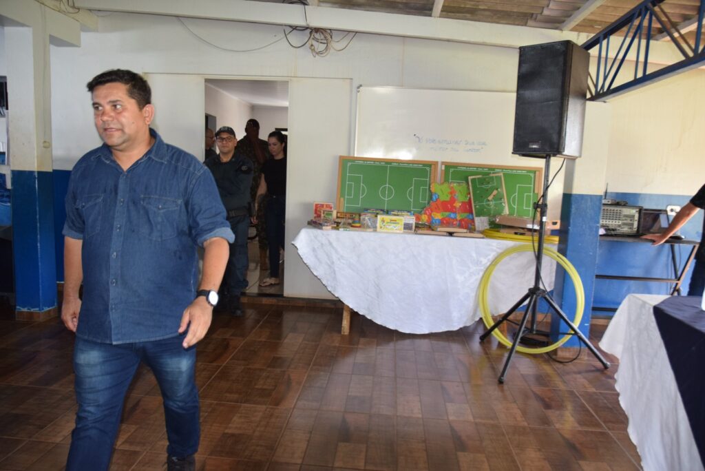 Iguatemi: Projeto da Polícia Militar "Bom de Bola, Bom na Escola" inicia suas atividades oficialmente