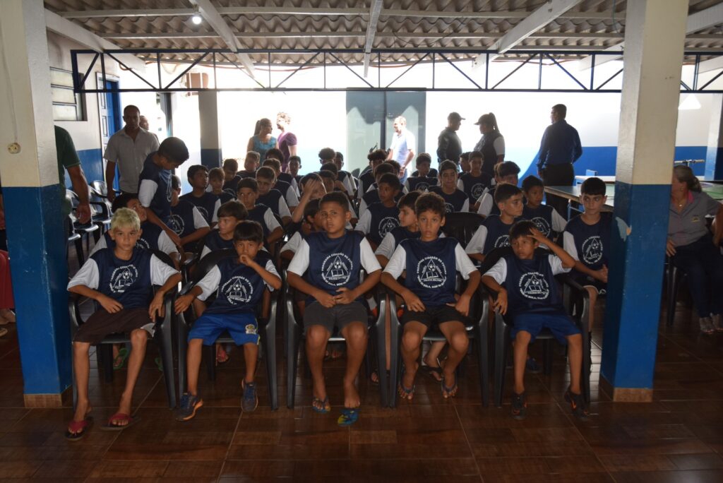 Iguatemi: Projeto da Polícia Militar "Bom de Bola, Bom na Escola" inicia suas atividades oficialmente