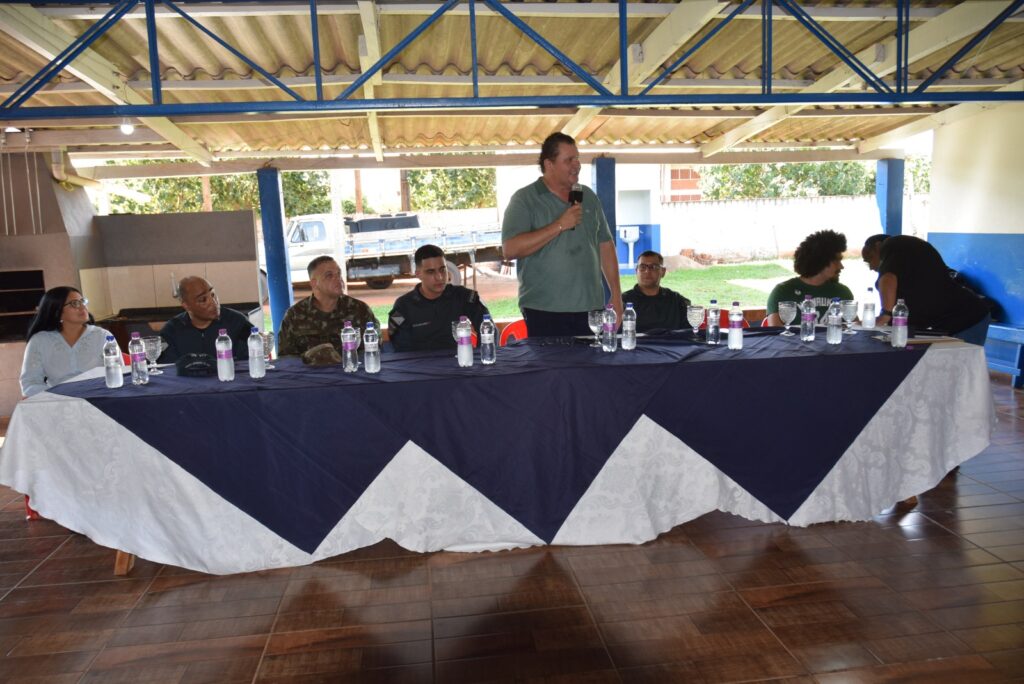 Iguatemi: Projeto da Polícia Militar "Bom de Bola, Bom na Escola" inicia suas atividades oficialmente