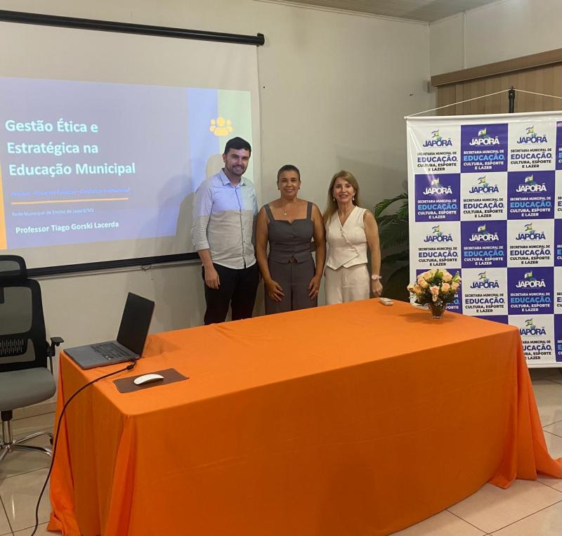 Japorã mobiliza educadores em jornada de qualificação para transformar o Ensino Municipal Japorã mobiliza educadores em jornada de qualificação para transformar o Ensino Municipal