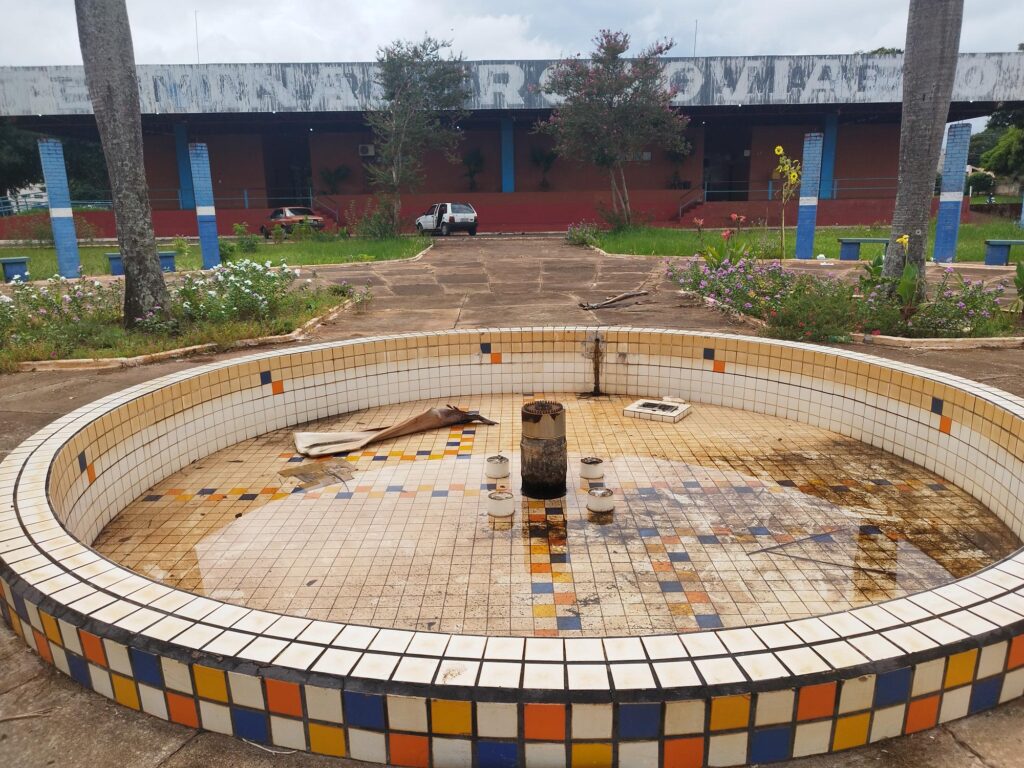 Roberto Sangue Bom pede reforma do Terminal Rodoviário em Amambai