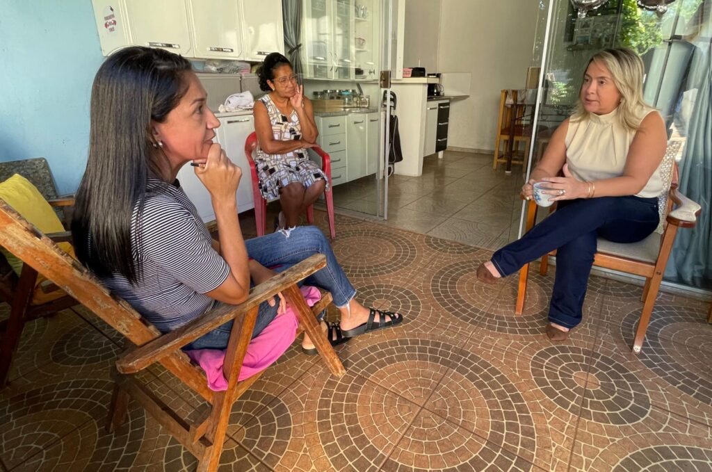 Lia Nogueira une inovação e escuta em agenda em Ponta Porã Lia Nogueira une inovação e escuta em agenda em Ponta Porã