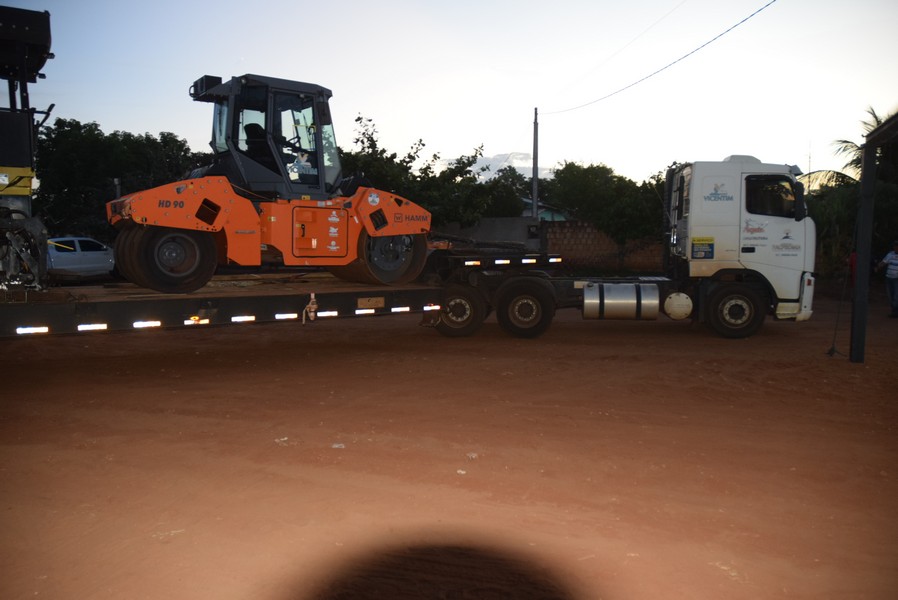 Iguatemi: Prefeito Lídio Ledesma lança oficialmente pavimentação asfáltica no bairro da Vila Nova Esperança