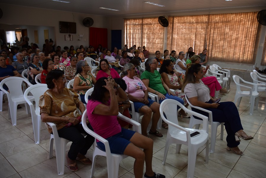 Secretaria de Assistência Social de Iguatemi promove palestra para homenagear as mulheres dos programas sociais