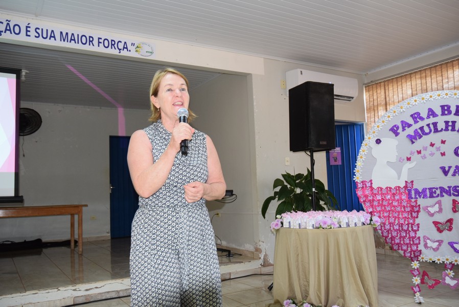 Secretaria de Assistência Social de Iguatemi promove palestra para homenagear as mulheres dos programas sociais