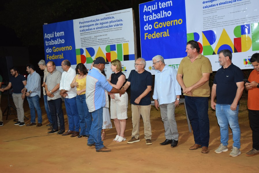 Iguatemi: Prefeito Lídio Ledesma lança oficialmente pavimentação asfáltica no bairro da Vila Nova Esperança