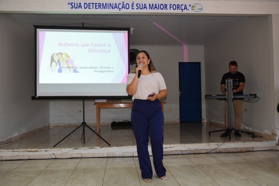 Secretaria de Assistência Social de Iguatemi promove palestra para homenagear as mulheres dos programas sociais