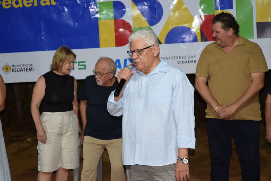 Iguatemi: Prefeito Lídio Ledesma lança oficialmente pavimentação asfáltica no bairro da Vila Nova Esperança