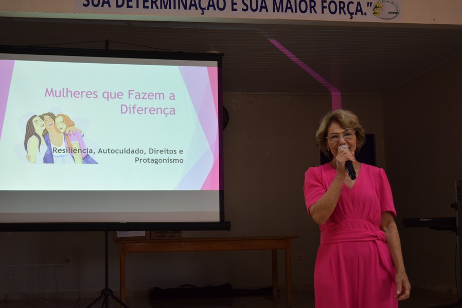 Secretaria de Assistência Social de Iguatemi promove palestra para homenagear as mulheres dos programas sociais