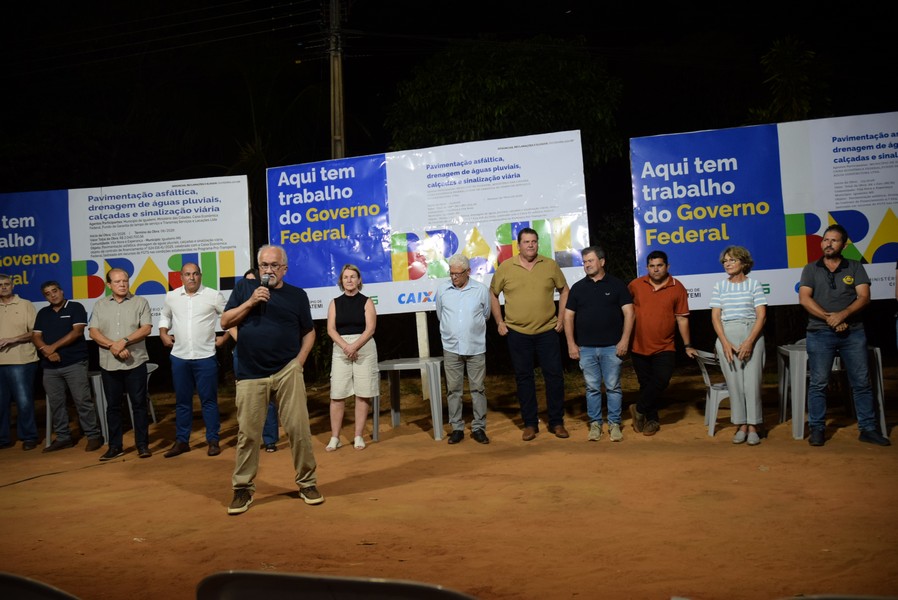 Iguatemi: Prefeito Lídio Ledesma lança oficialmente pavimentação asfáltica no bairro da Vila Nova Esperança