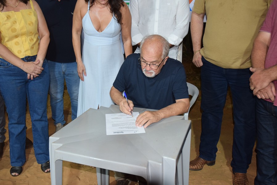 Iguatemi: Prefeito Lídio Ledesma lança oficialmente pavimentação asfáltica no bairro da Vila Nova Esperança