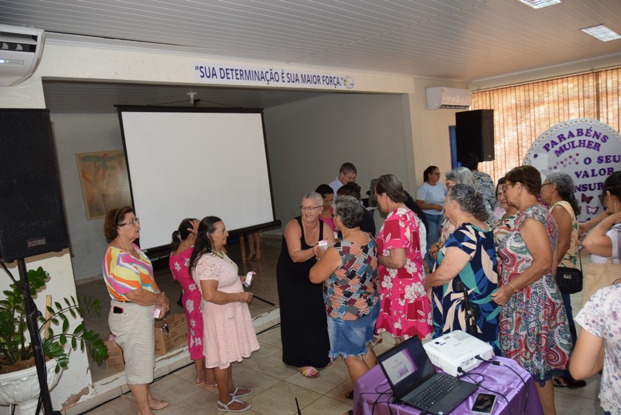 Secretaria de Assistência Social de Iguatemi promove palestra para homenagear as mulheres dos programas sociais