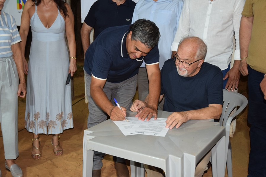 Iguatemi: Prefeito Lídio Ledesma lança oficialmente pavimentação asfáltica no bairro da Vila Nova Esperança