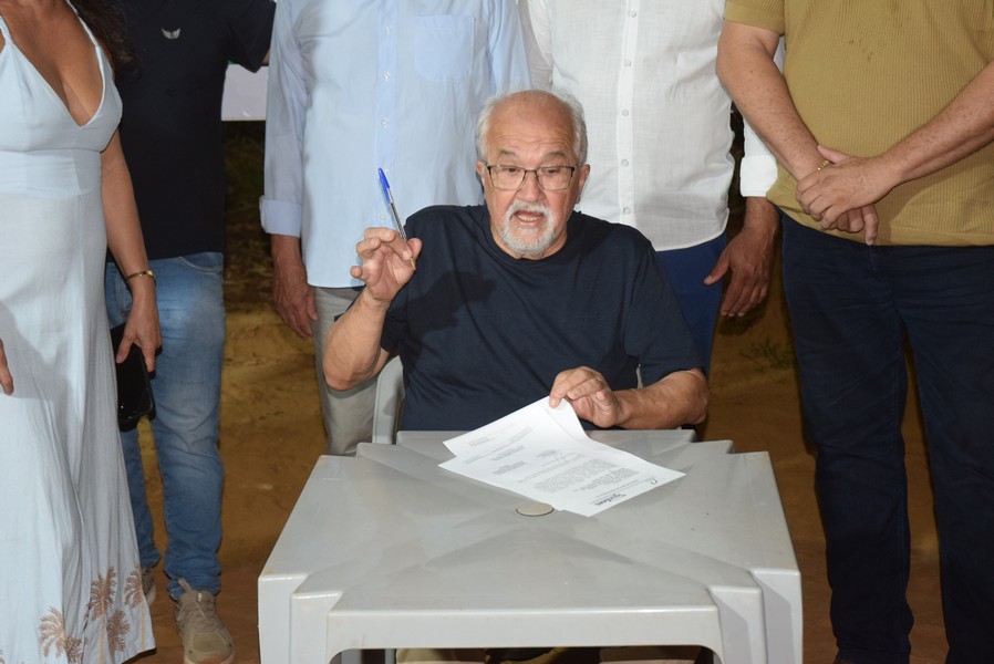 Iguatemi: Prefeito Lídio Ledesma lança oficialmente pavimentação asfáltica no bairro da Vila Nova Esperança