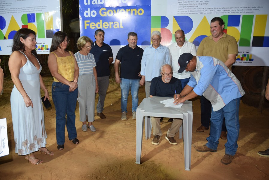 Iguatemi: Prefeito Lídio Ledesma lança oficialmente pavimentação asfáltica no bairro da Vila Nova Esperança
