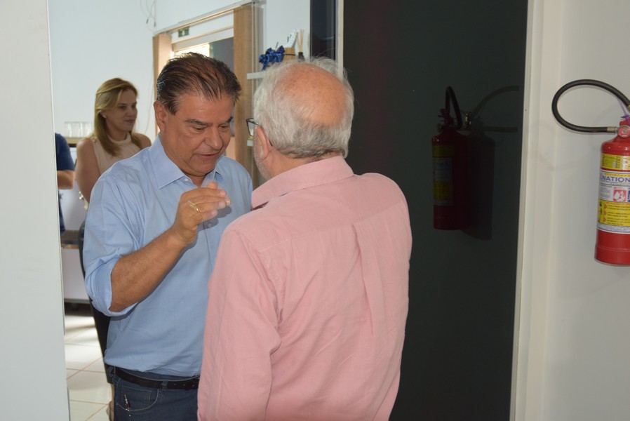 Iguatemi recebe o senador Nelsinho Trad para anunciar a liberação de emenda federal no valor de R$ 4,9 milhões para o Conisul