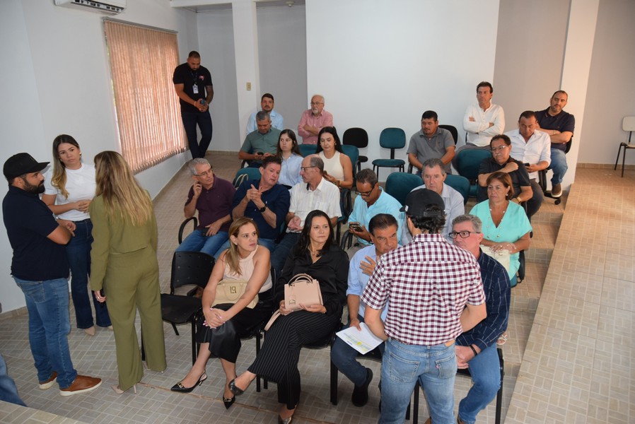 Iguatemi recebe o senador Nelsinho Trad para anunciar a liberação de emenda federal no valor de R$ 4,9 milhões para o Conisul