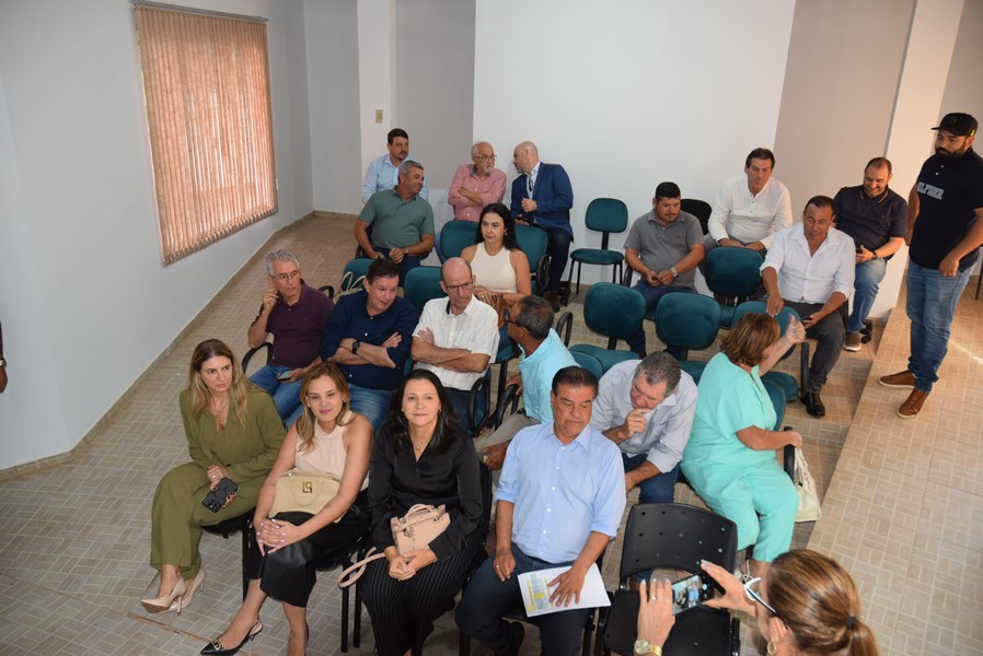 Iguatemi recebe o senador Nelsinho Trad para anunciar a liberação de emenda federal no valor de R$ 4,9 milhões para o Conisul