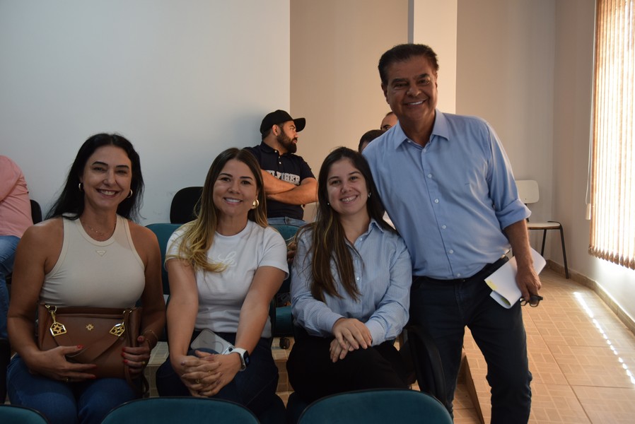 Iguatemi recebe o senador Nelsinho Trad para anunciar a liberação de emenda federal no valor de R$ 4,9 milhões para o Conisul