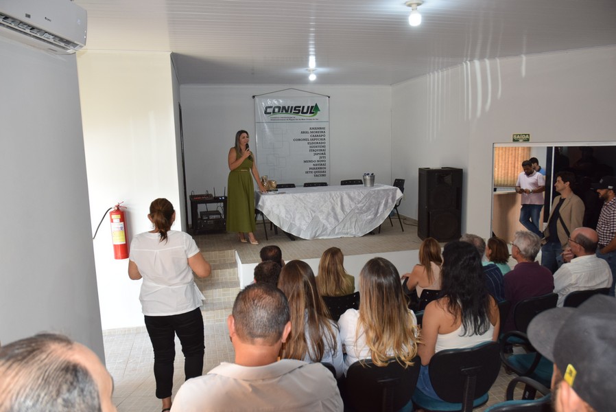 Iguatemi recebe o senador Nelsinho Trad para anunciar a liberação de emenda federal no valor de R$ 4,9 milhões para o Conisul