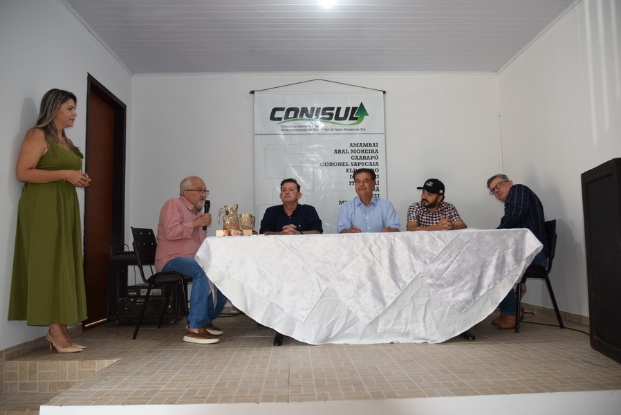 Iguatemi recebe o senador Nelsinho Trad para anunciar a liberação de emenda federal no valor de R$ 4,9 milhões para o Conisul