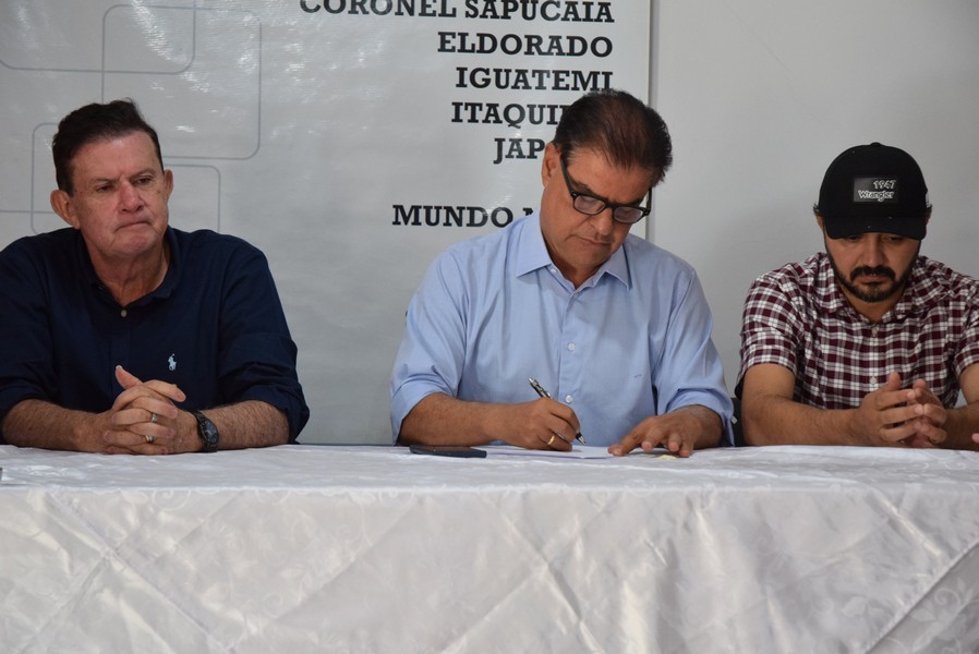 Iguatemi recebe o senador Nelsinho Trad para anunciar a liberação de emenda federal no valor de R$ 4,9 milhões para o Conisul