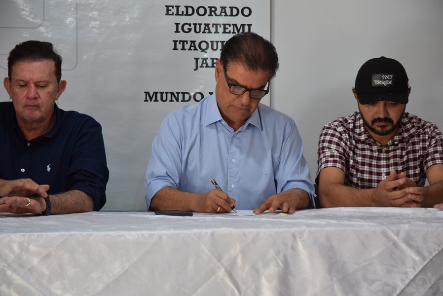 Iguatemi recebe o senador Nelsinho Trad para anunciar a liberação de emenda federal no valor de R$ 4,9 milhões para o Conisul