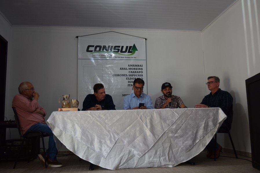 Iguatemi recebe o senador Nelsinho Trad para anunciar a liberação de emenda federal no valor de R$ 4,9 milhões para o Conisul