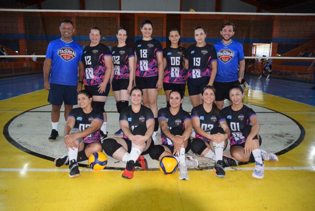 Equipes de Iguatemi se destacam na etapa do Cone Sul de vôlei masculino e feminino com 100% de aproveitamento
