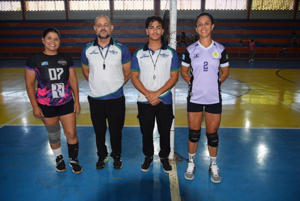 Equipes de Iguatemi se destacam na etapa do Cone Sul de vôlei masculino e feminino com 100% de aproveitamento