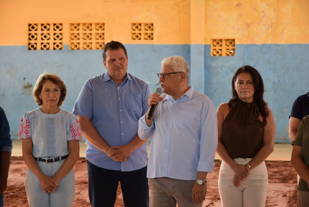 Prefeitura de Iguatemi entrega 87 títulos fundiários para famílias dos bairros Cherogami e Jardim Élida