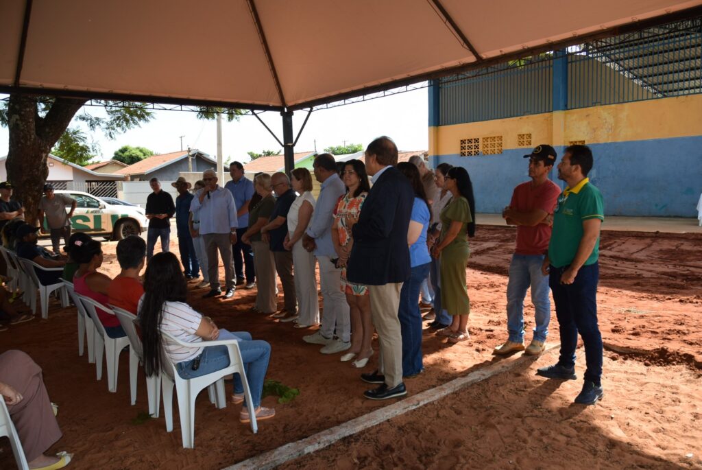 Prefeitura de Iguatemi entrega 87 títulos fundiários para famílias dos bairros Cherogami e Jardim Élida