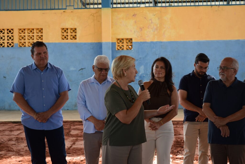 Prefeitura de Iguatemi entrega 87 títulos fundiários para famílias dos bairros Cherogami e Jardim Élida