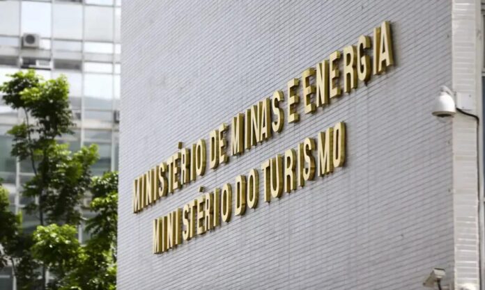 MME-prorroga-consultas-publicas-do-PDE-2035-e-do-PNE-2055-e-amplia-prazo-para-contribuicoes-do-setor