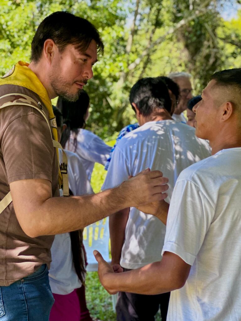 Desbravadores transformam sábado em missão na Aldeia Taquaperi, em Coronel Sapucaia Desbravadores transformam sábado em missão na Aldeia Taquaperi, em Coronel Sapucaia
