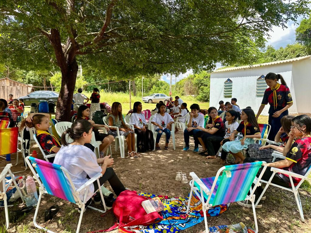 Desbravadores transformam sábado em missão na Aldeia Taquaperi, em Coronel Sapucaia Desbravadores transformam sábado em missão na Aldeia Taquaperi, em Coronel Sapucaia