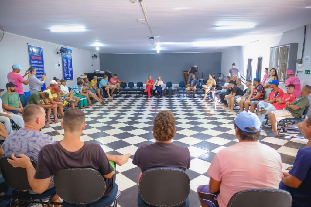 Entre histórias de recomeço, Lia Nogueira entrega emenda a projeto que resgata vidas em Campo Grande