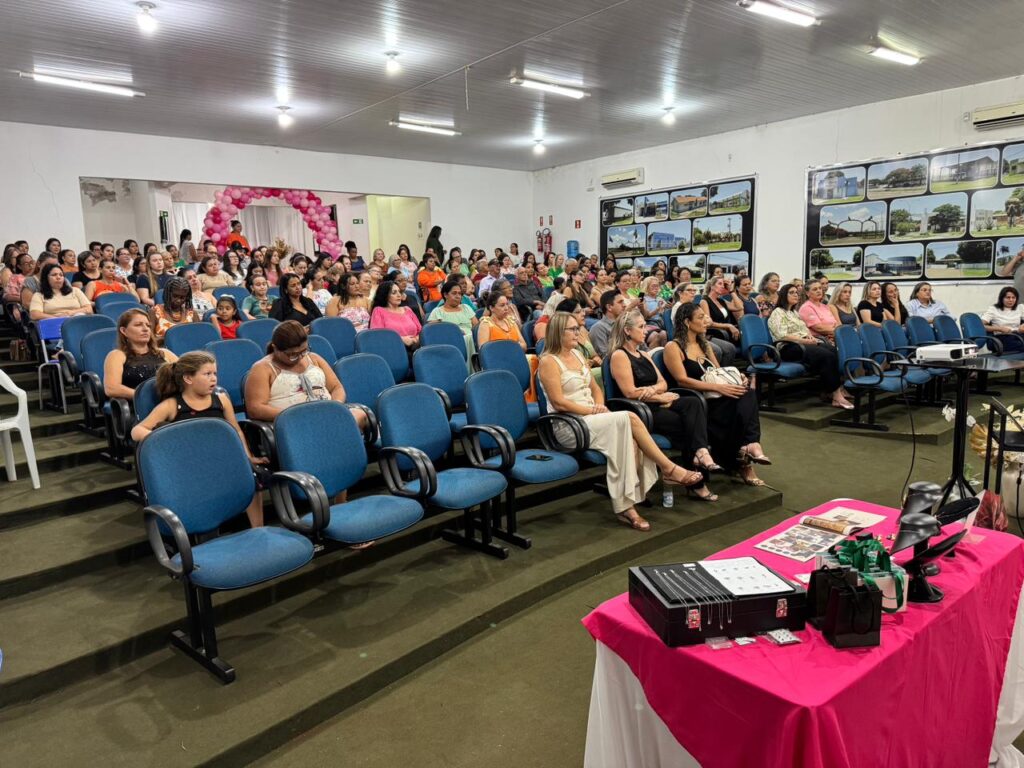 Semana da Mulher reúne participantes em palestra sobre novos horizontes em Tacuru