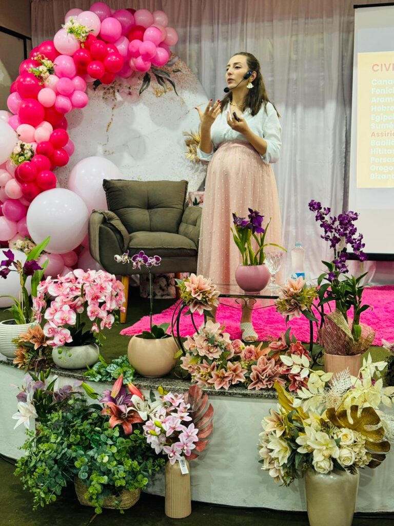 Semana da Mulher reúne participantes em palestra sobre novos horizontes em Tacuru