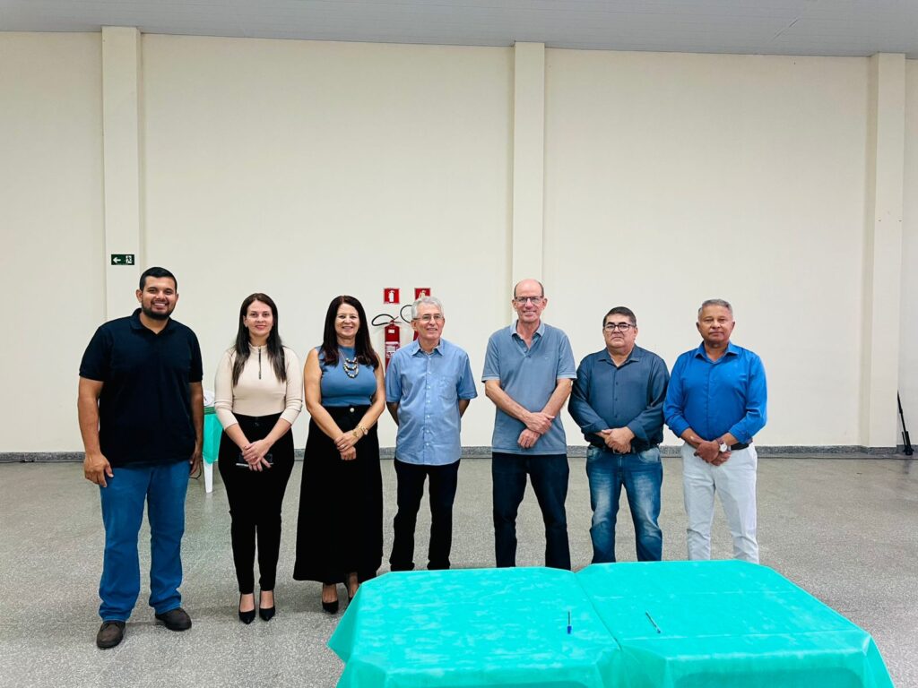 Prefeitura de Amambai firma aproximadamente R$ 18 milhões em convênios e parcerias com entidades e APMs