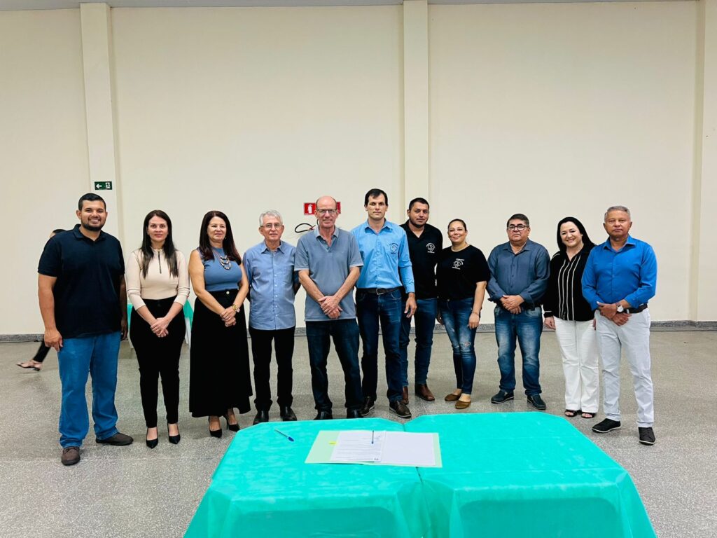 Prefeitura de Amambai firma aproximadamente R$ 18 milhões em convênios e parcerias com entidades e APMs