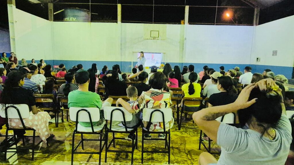 Amambai: Escola Júlio Manvailler promove palestra para pais sobre os riscos da infantolatria
