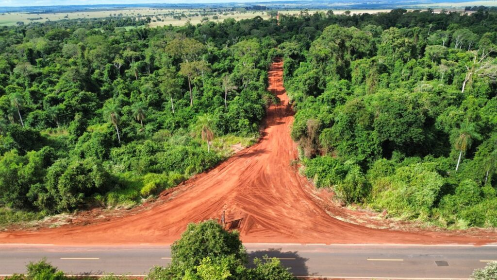 Iguatemi: Secretaria de Obras e Infraestrutura realiza levantamento, adequação e patrolamento em estradas rurais