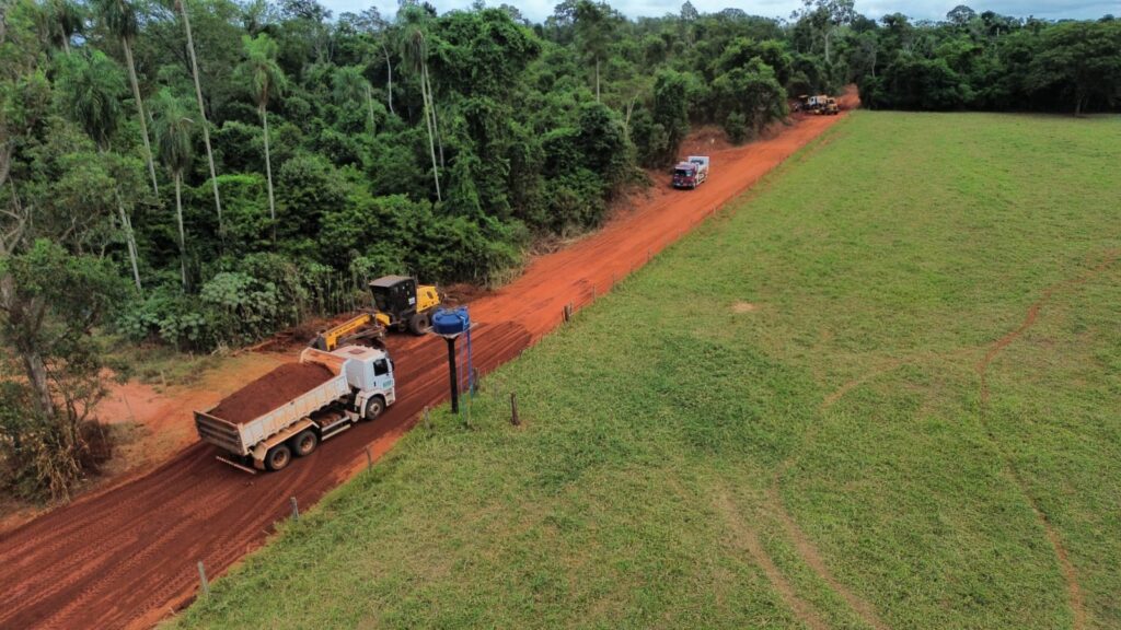 Iguatemi: Secretaria de Obras e Infraestrutura realiza levantamento, adequação e patrolamento em estradas rurais