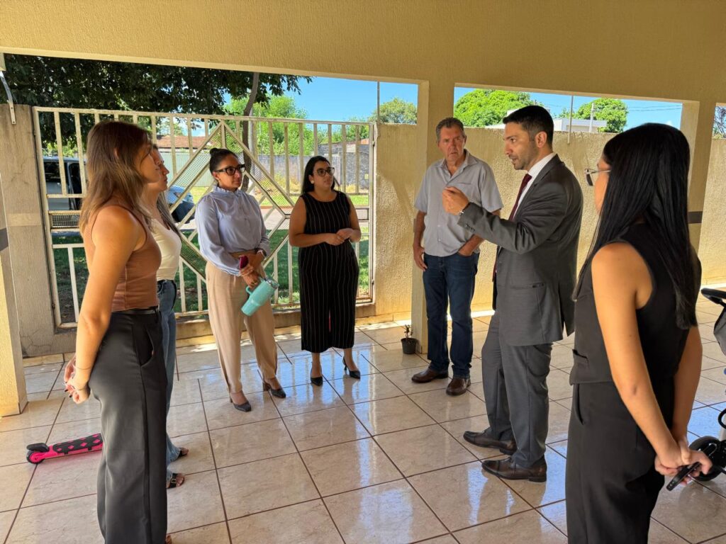 Promotor de Justiça realiza inspeção na Unidade de Acolhimento em Paranhos e participa de reunião no CREAS
