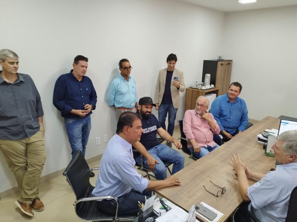 Senador Nelsinho Trad visita frigorífico Iguatemi Beef