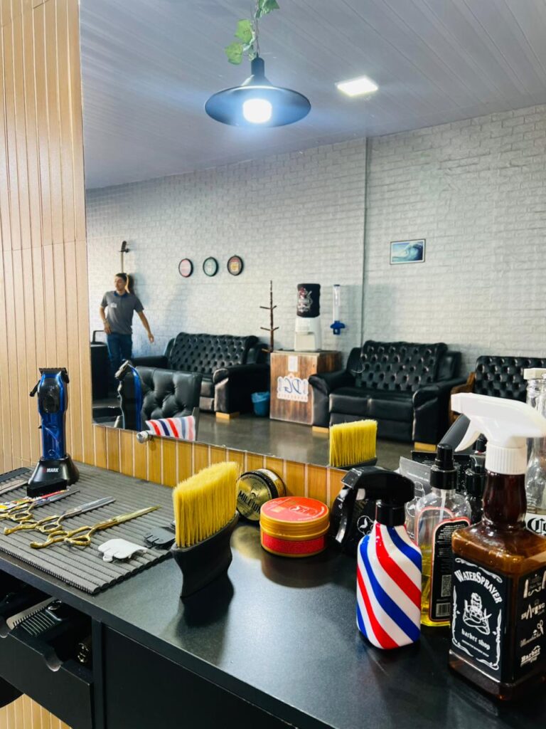 Barbearia DG é reinaugurada e simboliza força do empreendedorismo em Amambai